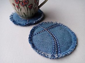 Úžitkový textil - Podložky pod poháre z upcyklovanej džínsoviny - 12940187_