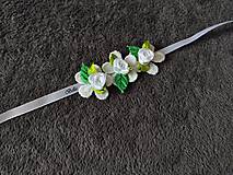 Náramky - Greenery kvetinové náramky pre svadobné družičky  (s jedným kvietkom) - 12937640_
