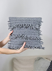 Úžitkový textil - Ručne tkaný vlnený dekoračný vankúš (sivá, Zadná strana šitá - režná látka!) - 12943453_