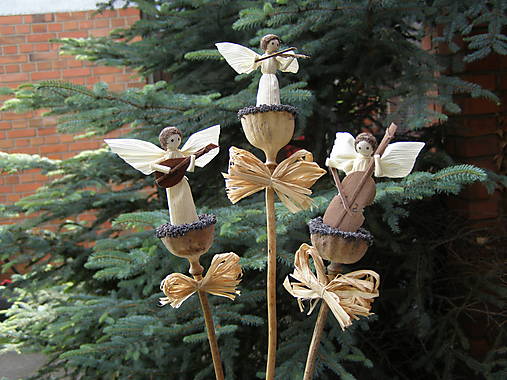 Dekorácie - Anjel hudobník na makovici - 12946540_