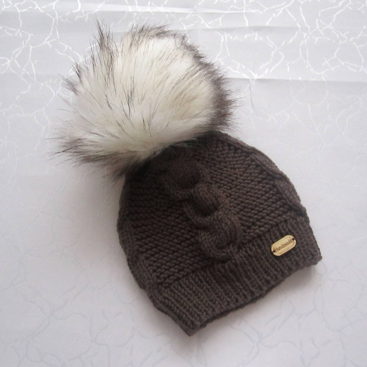 Hnedá čiapočka s brmbolcom - 100% merino vlna (obvod max. 40 cm)