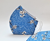 Dizajnové rúško - Rozkvitnutá čerešňa na modrom
