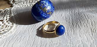 Pozlátený strieborný prsteň Lapis lazuli