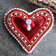 Brošne - Srdcomilka vášnivá-brošňa v tvare srdca - 12958716_