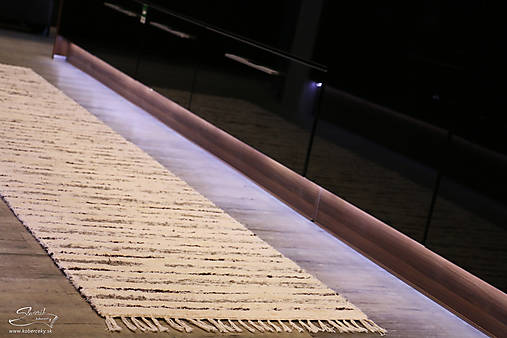 Ručne tkaný koberec KOBERČEKY SLUŠŇÁK 125 cm šírka hnedý