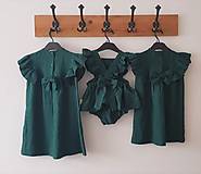 Detské oblečenie - Holubica - ľanové šaty s veľkým volánom a mašľou (lesná zelená) - 12968312_