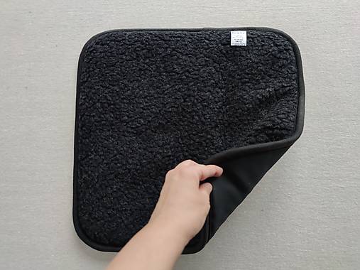 Úžitkový textil - VLNIENKA PODLOŽKA na stoličku 100 %  ovčie runo vo vlase  Antracit - 12972680_