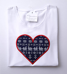 Topy, tričká, tielka - Tričko so srdiečkom s čičmanským vzorom  (Dámske tričko bez textu, tmavé srdce) - 12978558_