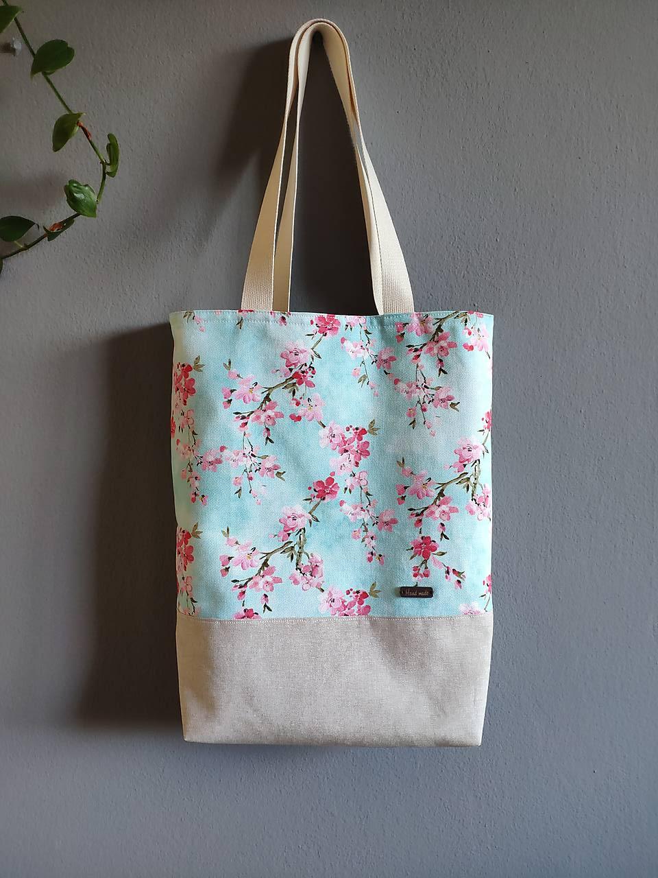 Taška Hanami, kvet sakury