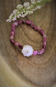 Náramky - ružový turmalín náramok s krištálovou drúzou - 12988786_