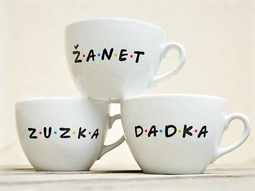 Nádoby - Maľovaná šálka pre kamarátku - Friends/Priatelia  (350 ml nižšia) - 12988769_