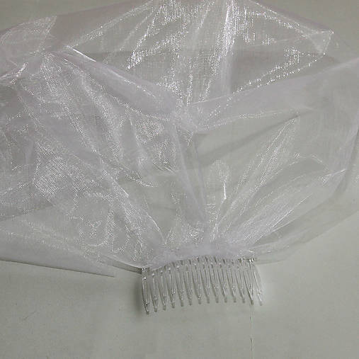 Závoj jednoduchý s hrebienkom na rozlúčlu so slobodou.