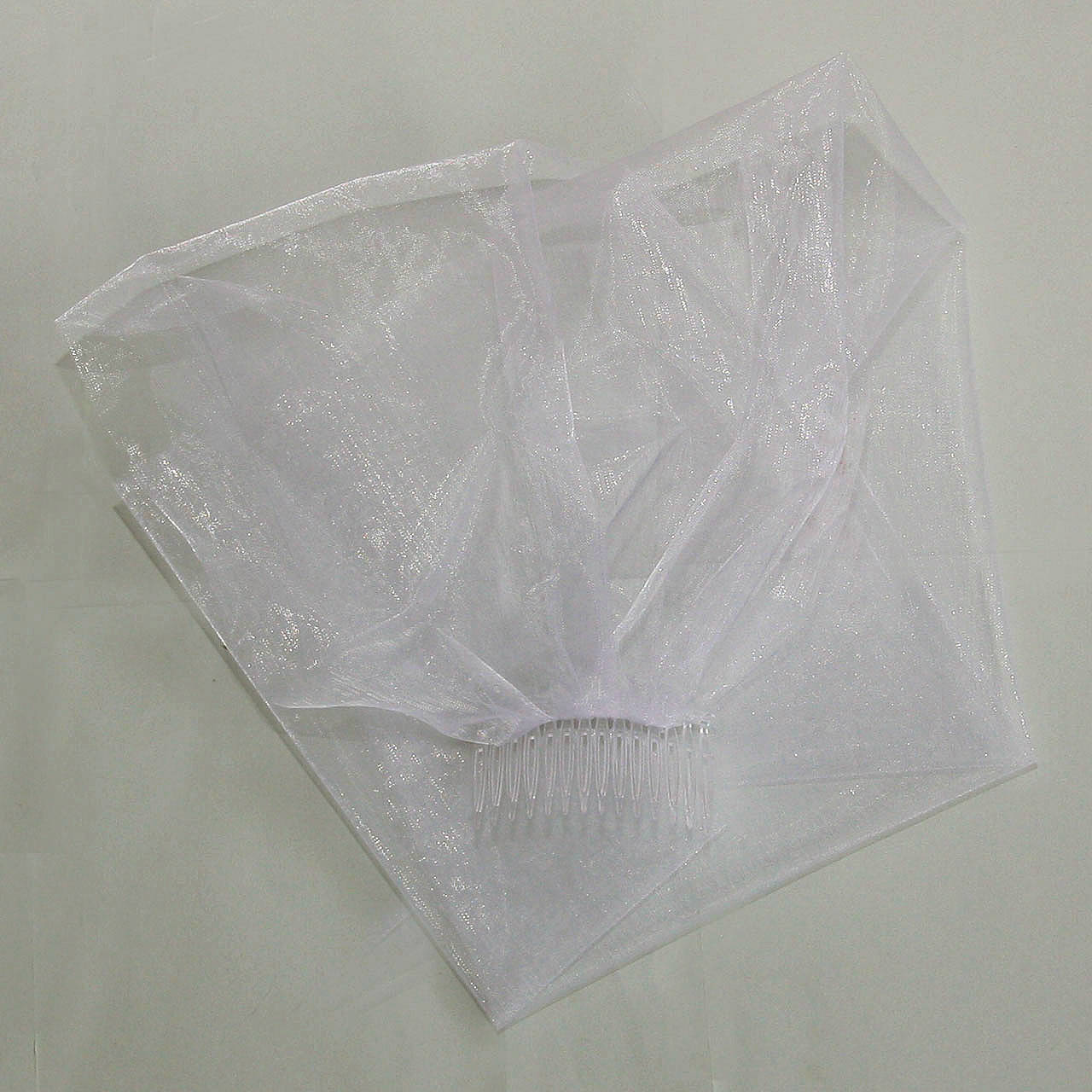 Závoj jednoduchý s hrebienkom na rozlúčlu so slobodou.