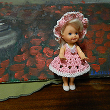 Hračky - Kelly(10cm) háčkované a šité šaty (Ružovobiele šatičky) - 12995013_