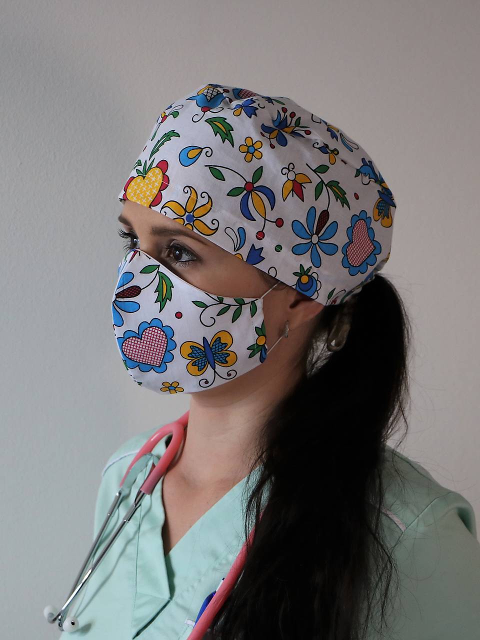 Dizajnová operačná / chirurgická čiapka vzor