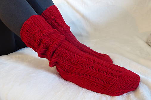  - červené ponožky  č.38-40 - 13010477_