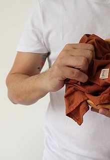 Úžitkový textil - Ľanová utierka s farebným pútkom (tehlová) - 13023541_
