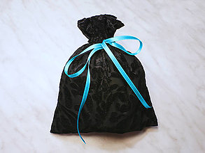 Úžitkový textil - Darčekové zamatové vrecúško, kozmetický sáčok, vrecúško na šperky, - 13032221_
