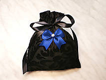 Úžitkový textil - Darčekové zamatové vrecúško čierné s mašličkou , kozmetický sáčok, vrecúško na šperky, - 13037253_