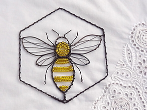 Dekorácie - včela ... tisícročná... - 13037181_
