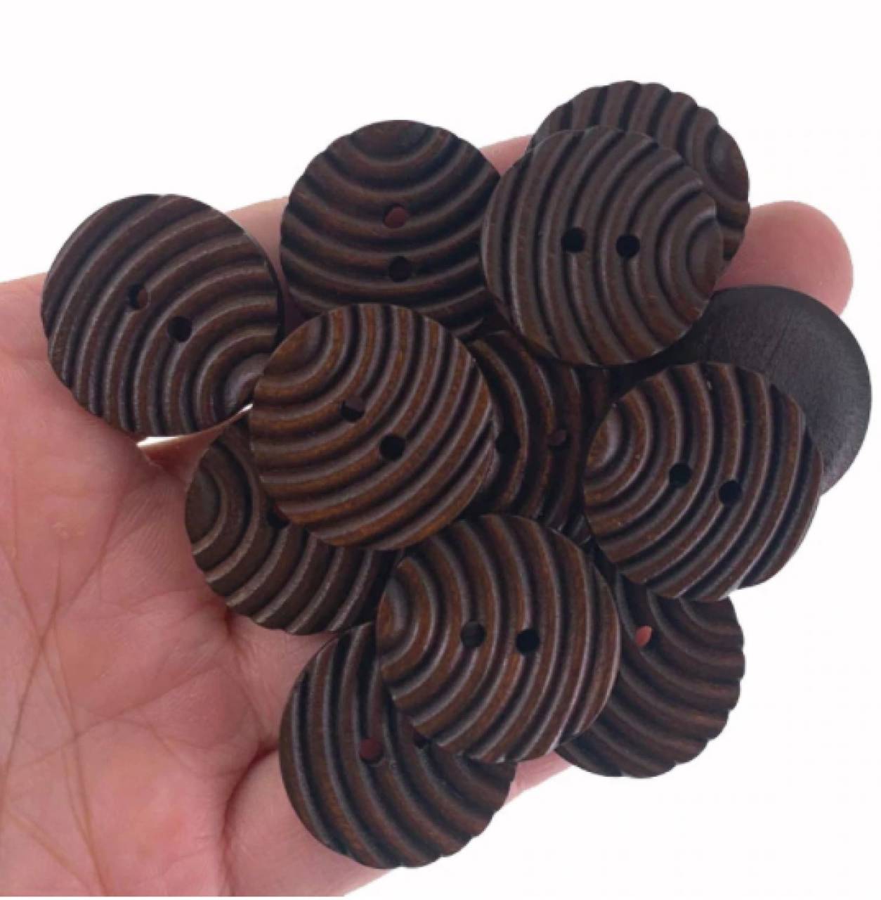 Gombík drevený so vzorom 2,5 cm