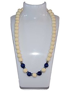 Náhrdelníky - Keramický náhrdelník, biele a tamavomodré korálky - 13037005_