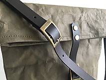 Pánske tašky - Pánska crossbody taška ("S" variant  23x25cm s koženým popruhom) - 13039610_