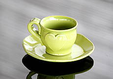 Nádoby - Keramická šálka so srdiečkom Espresso 50 ml zelená - 13052110_