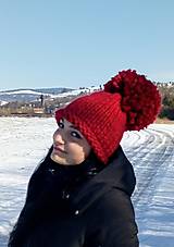 Čiapky, čelenky, klobúky - čiapka pletená .. červená s veľkým brmbolcom - 13050637_