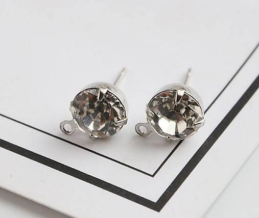 Komponenty - Napichovací komponent s priehľadným kamienkom 1 pár / 2 ks (6 mm platinový podklad) - 13054456_