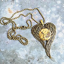 Náhrdelníky - Náhrdelník krídla, bronzové srdce - 13058506_