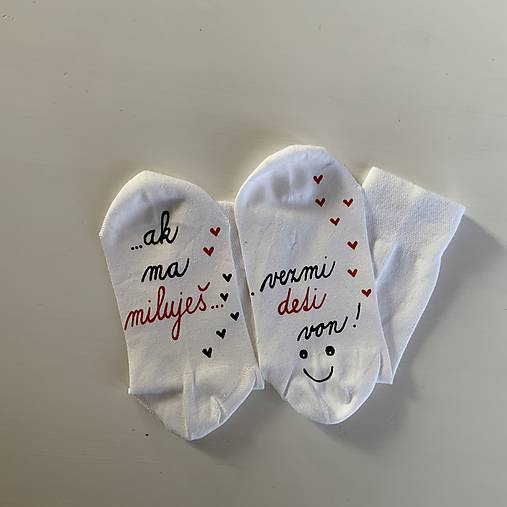 Maľované ponožky pre unavenú mamu
