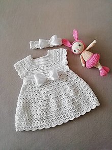 Detské oblečenie - Háčkované šaty +čelenka - 13080748_