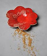 Príbory, varešky, pomôcky - tanierik kvet červený - 13087113_