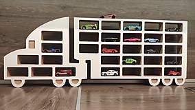 Hračky - Polička na autíčka v tvare kamión , traktor , vláčik alebo príves na stenu - 13094774_