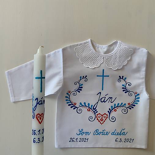 Krstná košieľka a svieca na krst ručne maľovaná modro-červená ľudovoladená s krížom