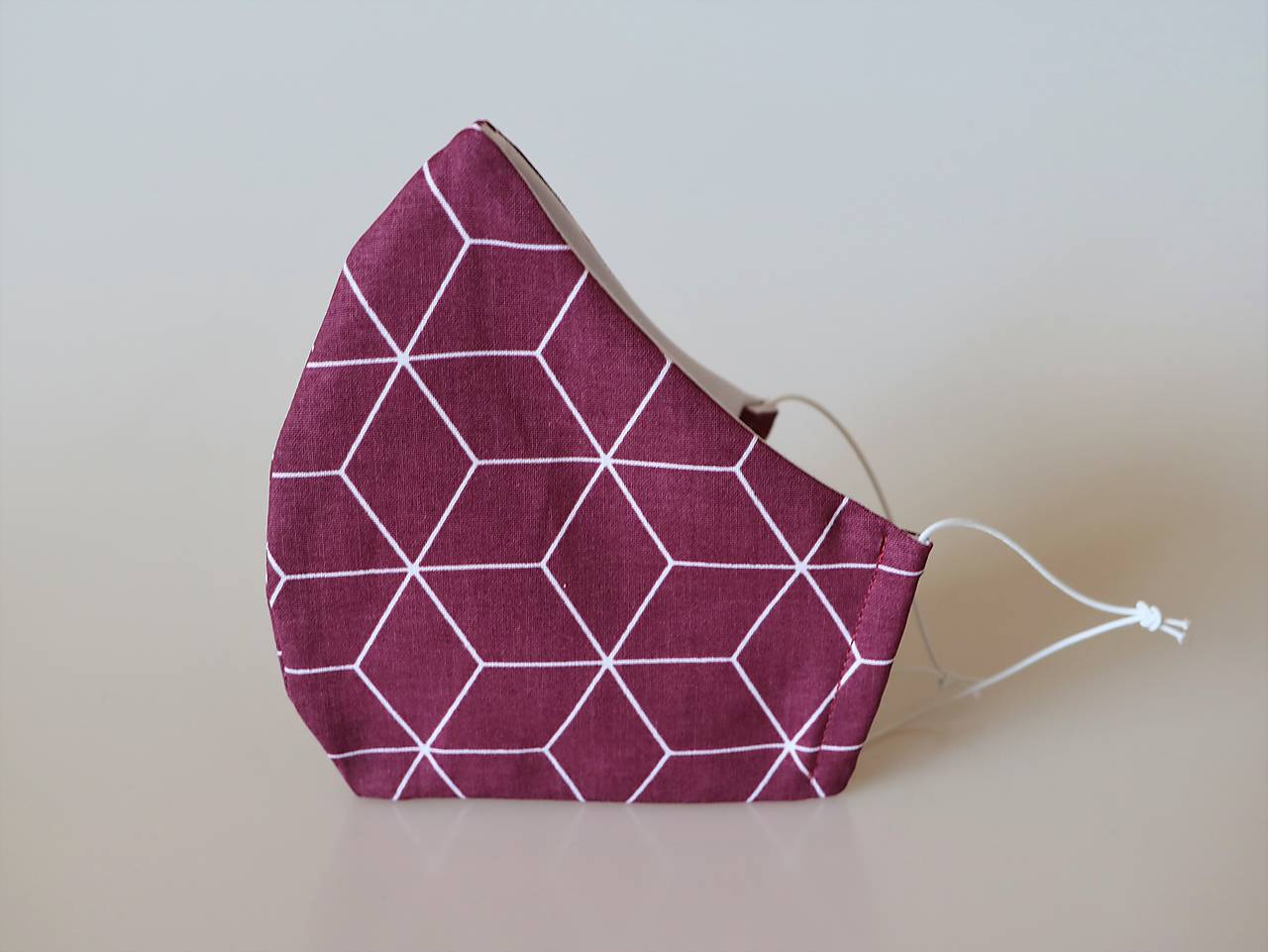 Dizajnové rúško kosoštvorce bordové