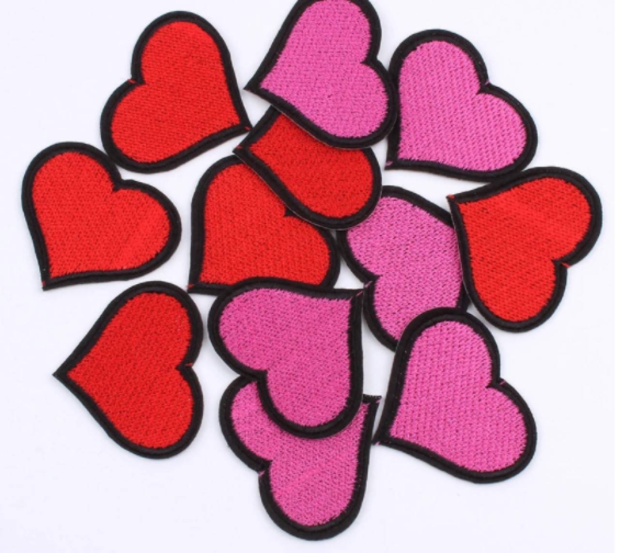 NZ106 Nažehľovačka textilná srdiečko 4 x 4,6 cm