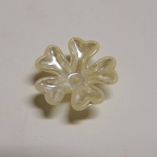 Iný materiál - Našívacie kamienky kvietky 16mm biele-maslové - 13103303_