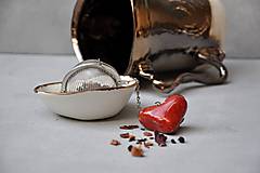 Príbory, varešky, pomôcky - sitko na čaj srdce  (Červená) - 13104059_