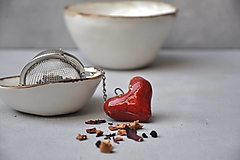 Príbory, varešky, pomôcky - sitko na čaj srdce  (Červená) - 13104061_