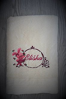 Úžitkový textil - Vyšívaná bambusová osuška so zajačikom a menom dieťaťa - 13106888_