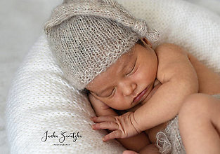 Detské čiapky - Newborn čiapočka s uzlíkom (sleepy hat) - 13117989_