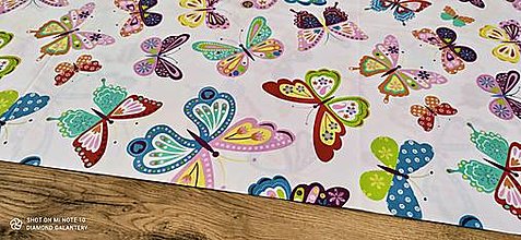 Textil - Bavlnená látka - Motýle- cena za 10 cm - 13130172_