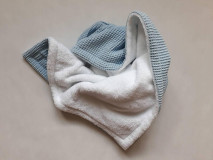 Detský textil - Set pre chlapčeka - fleesová deka, mušelínová plienka, hrkálka - modro biela - 13135358_