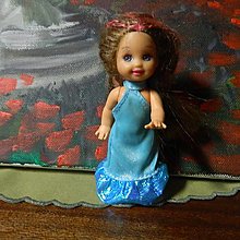 Hračky - Kelly(10cm) háčkované a šité šaty (Modré plesové šaty) - 13145988_