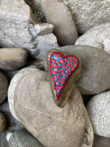 Dekorácie - Maľovaný kameň - Srdce zo štipkou vody a ohňa - 13149725_