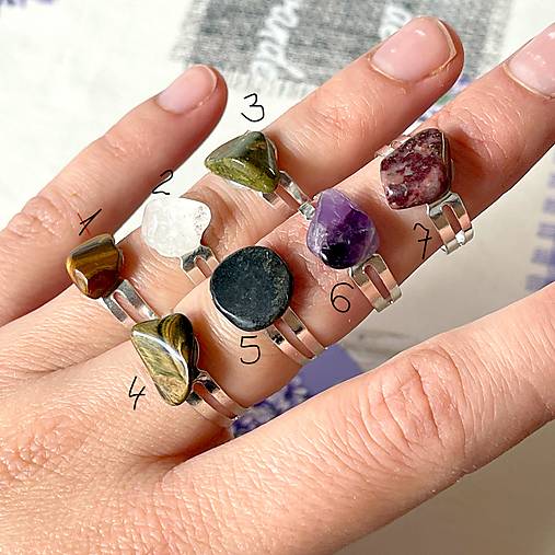 Simple Tumbled Gemstone Ring / Prsteň s tromlovaným minerálom