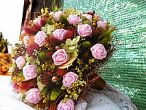 Dekorácie - Kytica s ružovými ružičkami - 13170143_