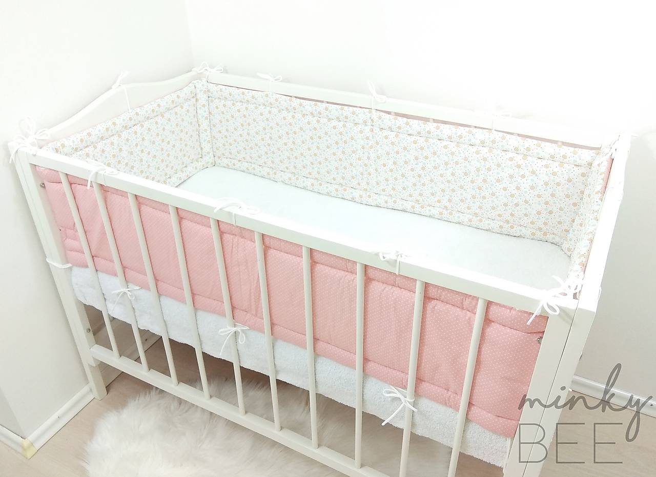 Mantinel do postieľky krúžky/bodky